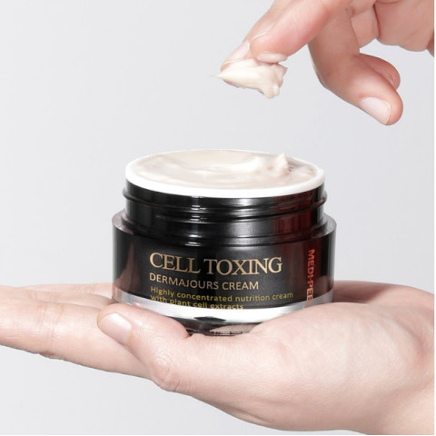 Crema rejuvenecedora con células madre y péptidos para una piel firme y luminosa MEDIPEEL Cell Toxing Dermajours Cream 50 ml